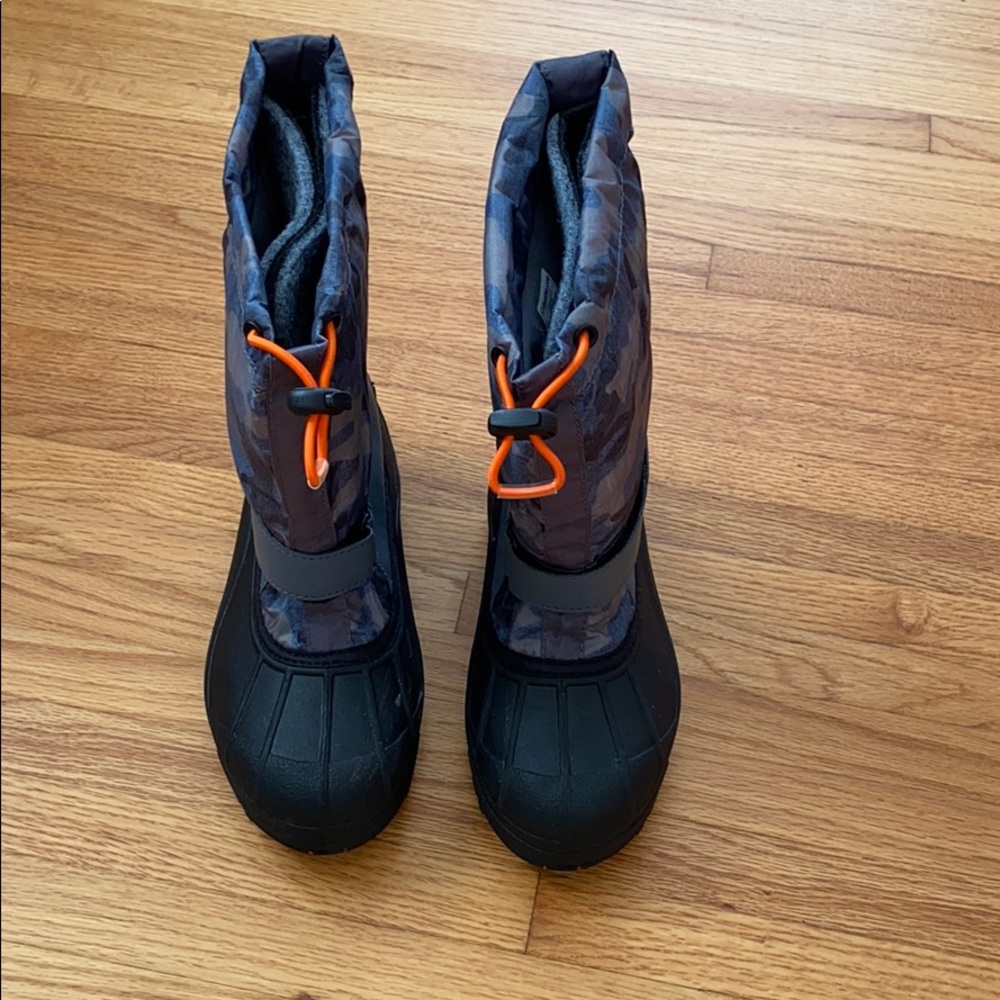 Boys Columbia snow boots